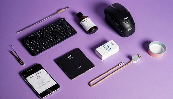 لوازم جانبی و دکوراسیون مرتبط با تکنولوژی به عنوان ایده هدیه برای برنامه نویس